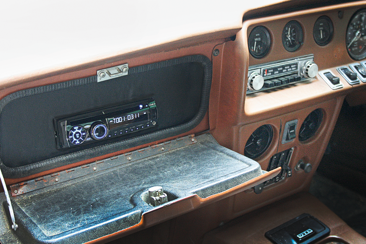 How to… fit a new stereo into your classic car | Classic & Sports Car