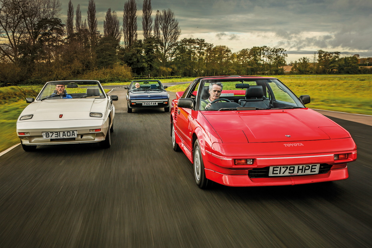 Classic & Sports Car – Toyota MR2 vs Fiat X1/9 vs Reliant Scimitar SS1: wedge-shaped fun