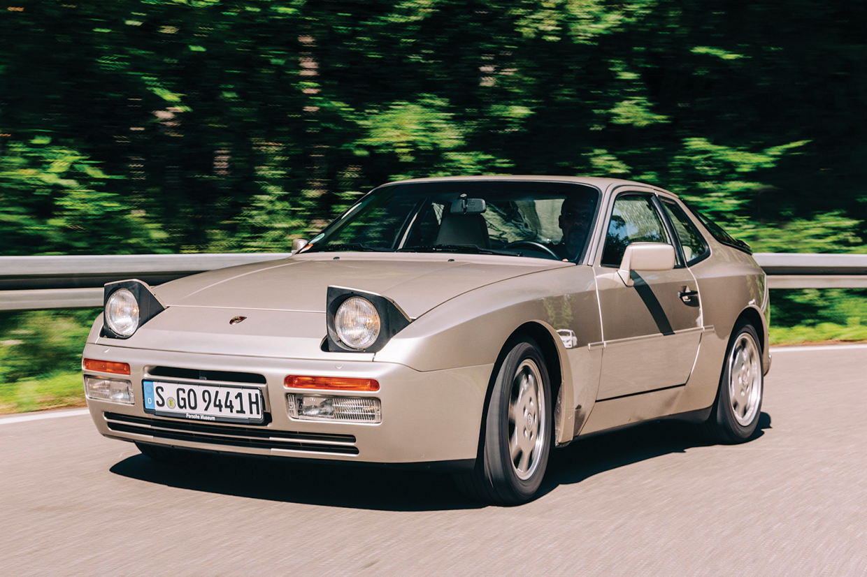 Classic & Sports Car – Porsche 944 turbo: under pressure