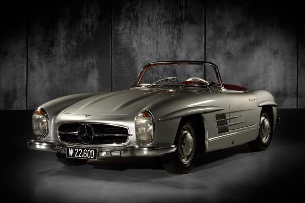 Classic & Sports Car – No reserve Mercedes-Benz 300SL Gullwing sells for £1.3m