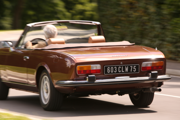 Don’t buy that, buy this: Peugeot 504 vs Mercedes Pagoda 