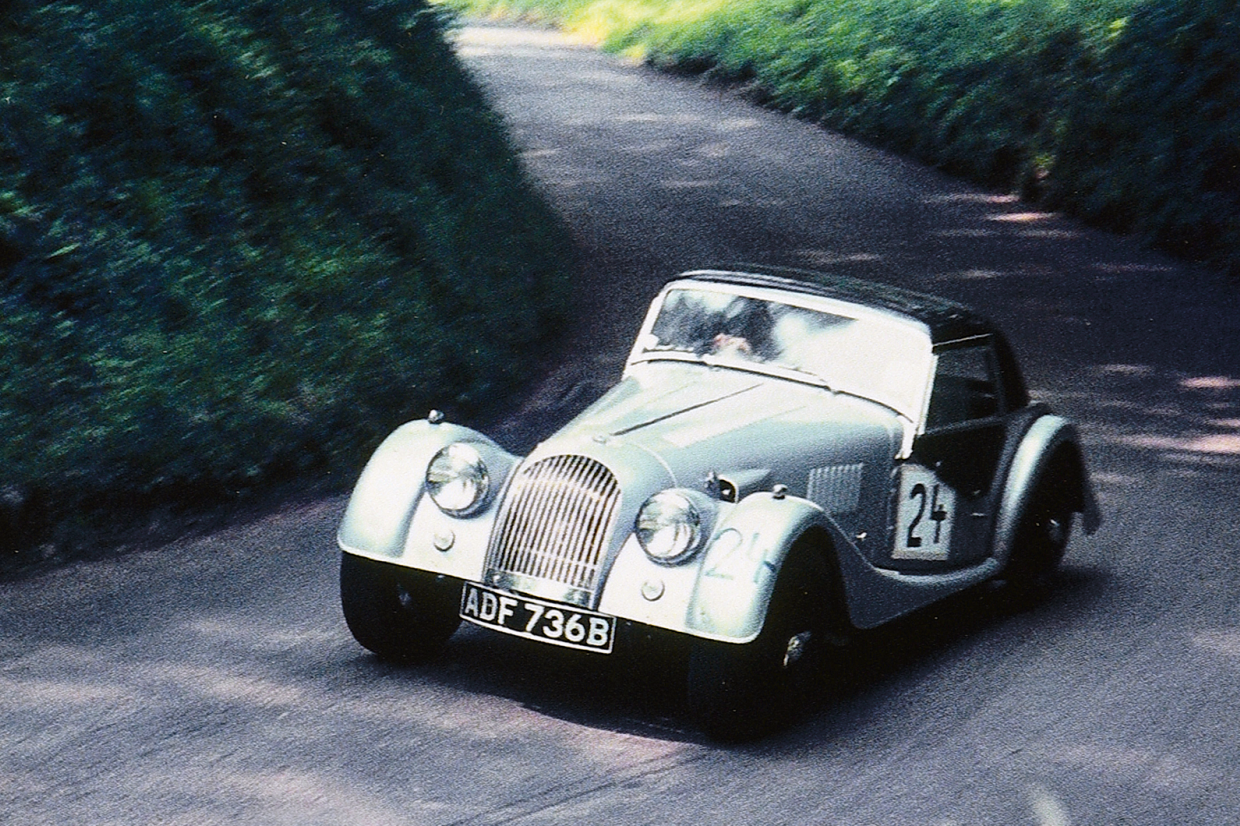 Classic & Sports Car – The unique Morgan 4/4 that came out the shadows