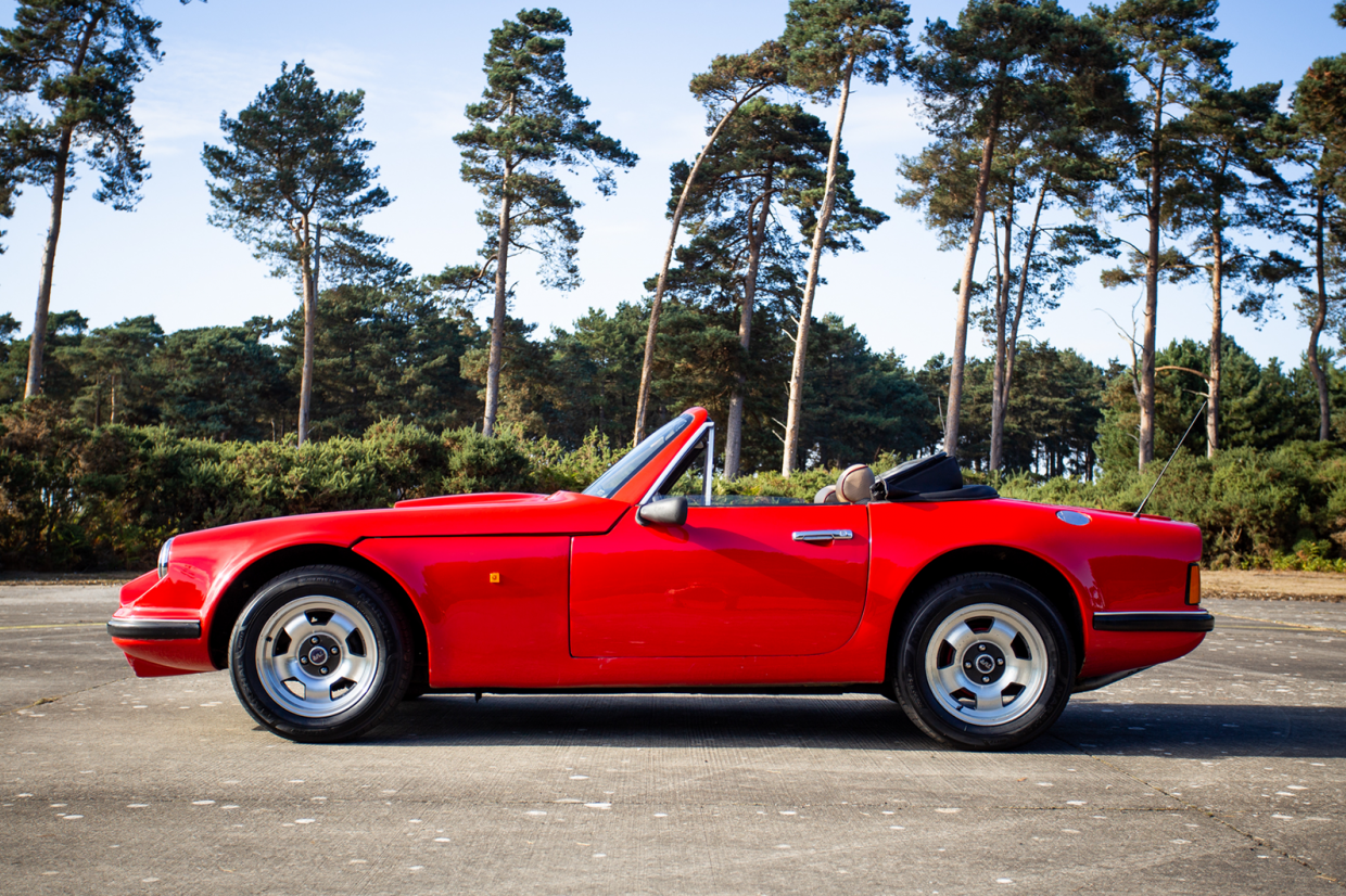 Classic & Sports Car – Win this classic TVR and raise money for Ukraine