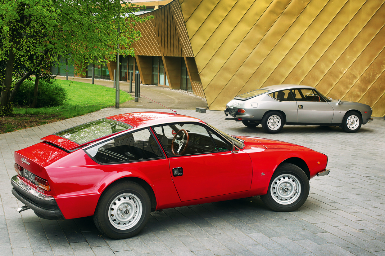 Classic & Sports Car – Lancia Fulvia Sport vs Alfa Romeo Junior Zagato: premium blend