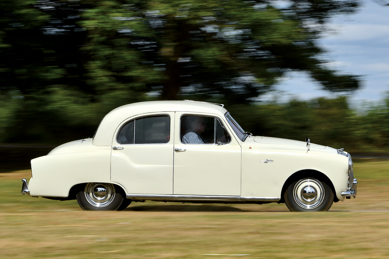 Riley Pathfinder vs Armstrong Siddeley 236: the end of the line