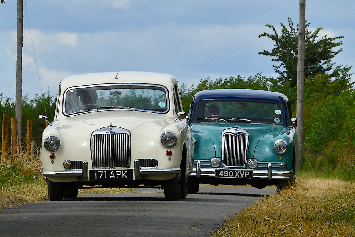 Classic & Sports Car – Riley Pathfinder vs Armstrong Siddeley 236: end of the line