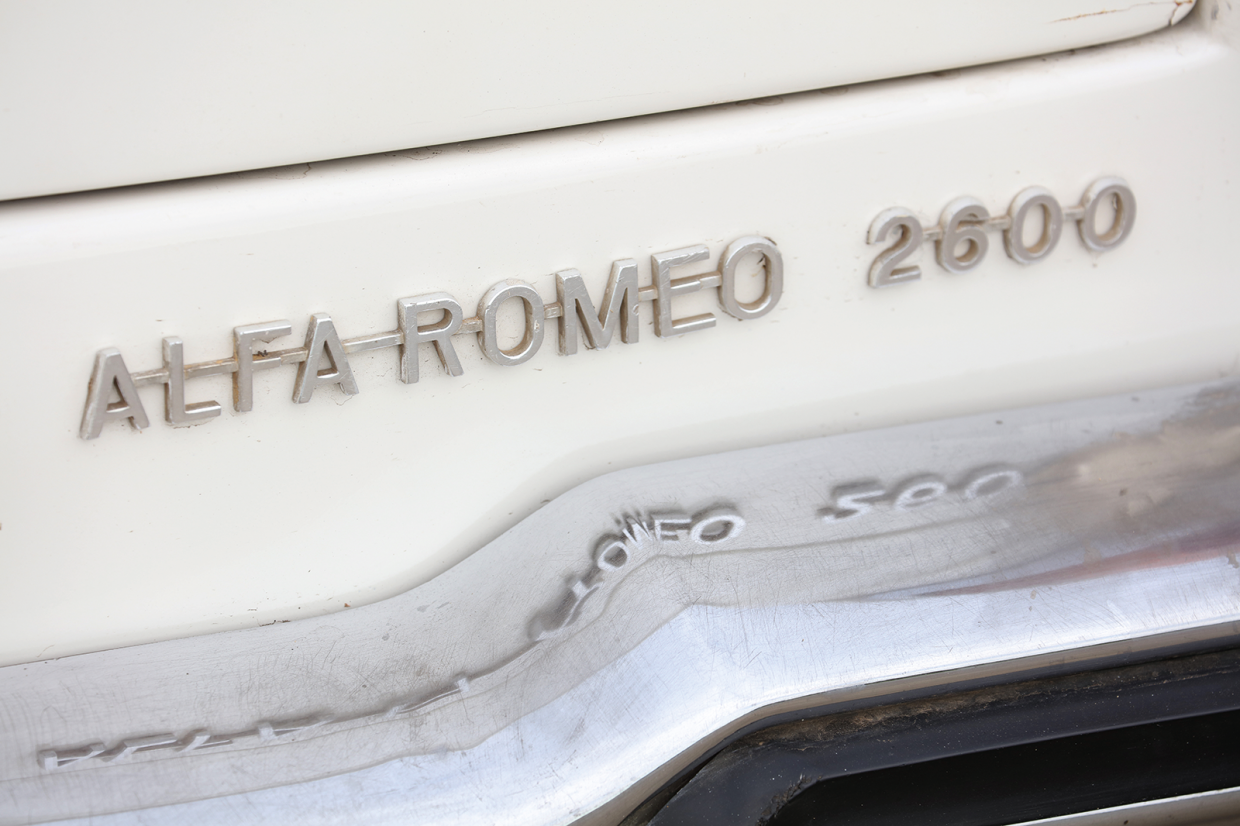 Classic & Sports Car – Alfa Romeo 1900 Super vs 2600 Berlina: Milan’s post-war saloons