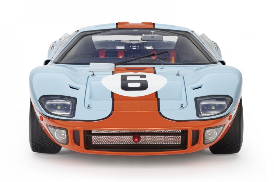 Build your own 1:8-scale Le Mans-winning Ford GT40 