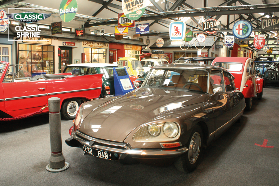 Classic & Sports Car – Classic shrine: Lakeland Motor Museum