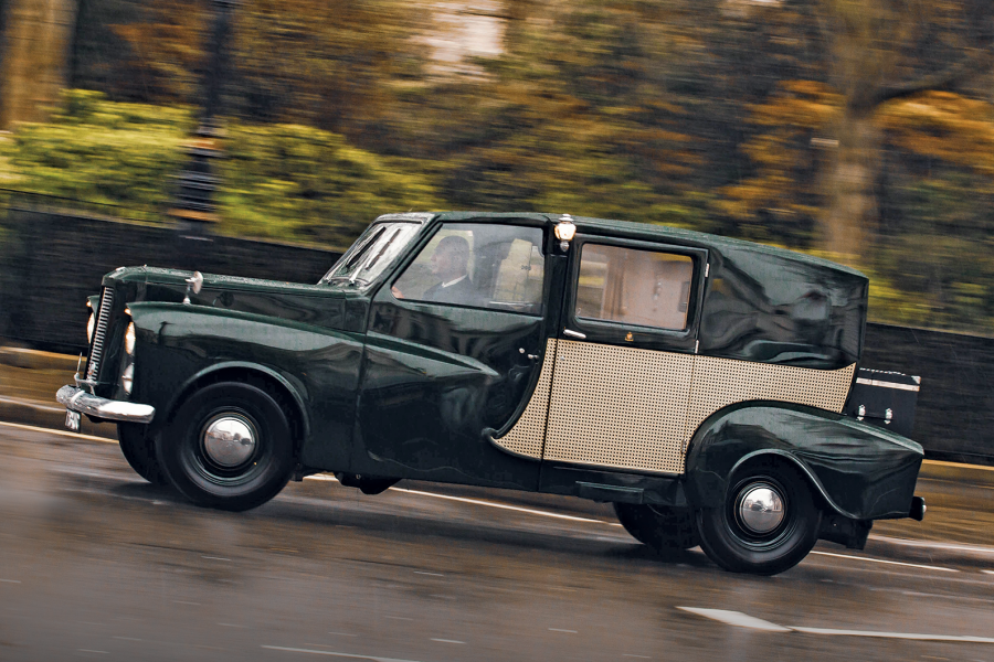 Classic & Sports Car – Austin FX4 Brougham Sedanca: a millionaire’s London taxi