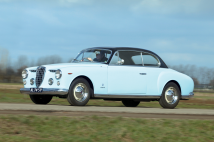 Austin A90 Atlantic vs Riley RMC: missing the mark in style