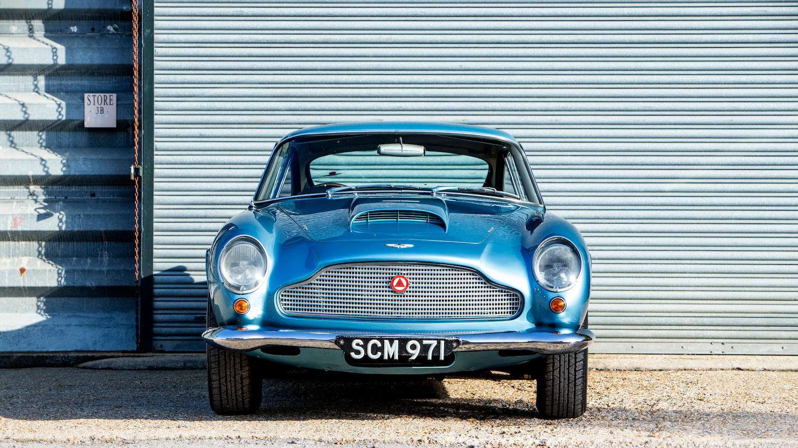 ‘Missing’ Aston Martin leads Bonhams’ Bond Street sale