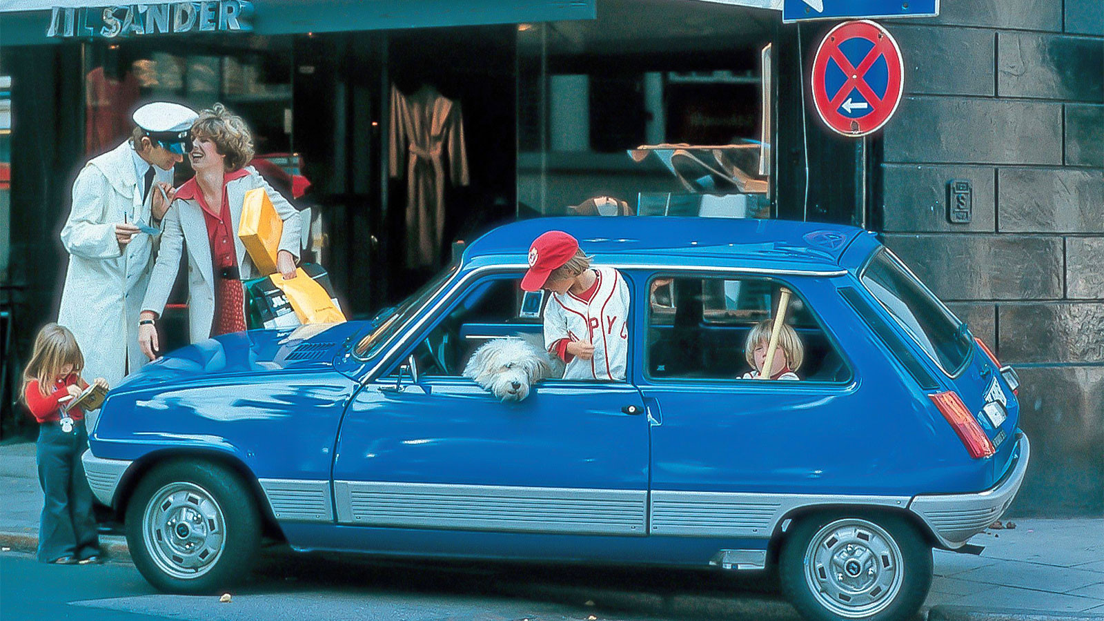 Une toute nouvelle Renault R5 a été dévoilée le premier jour du salon de l'automobile de Genève. 