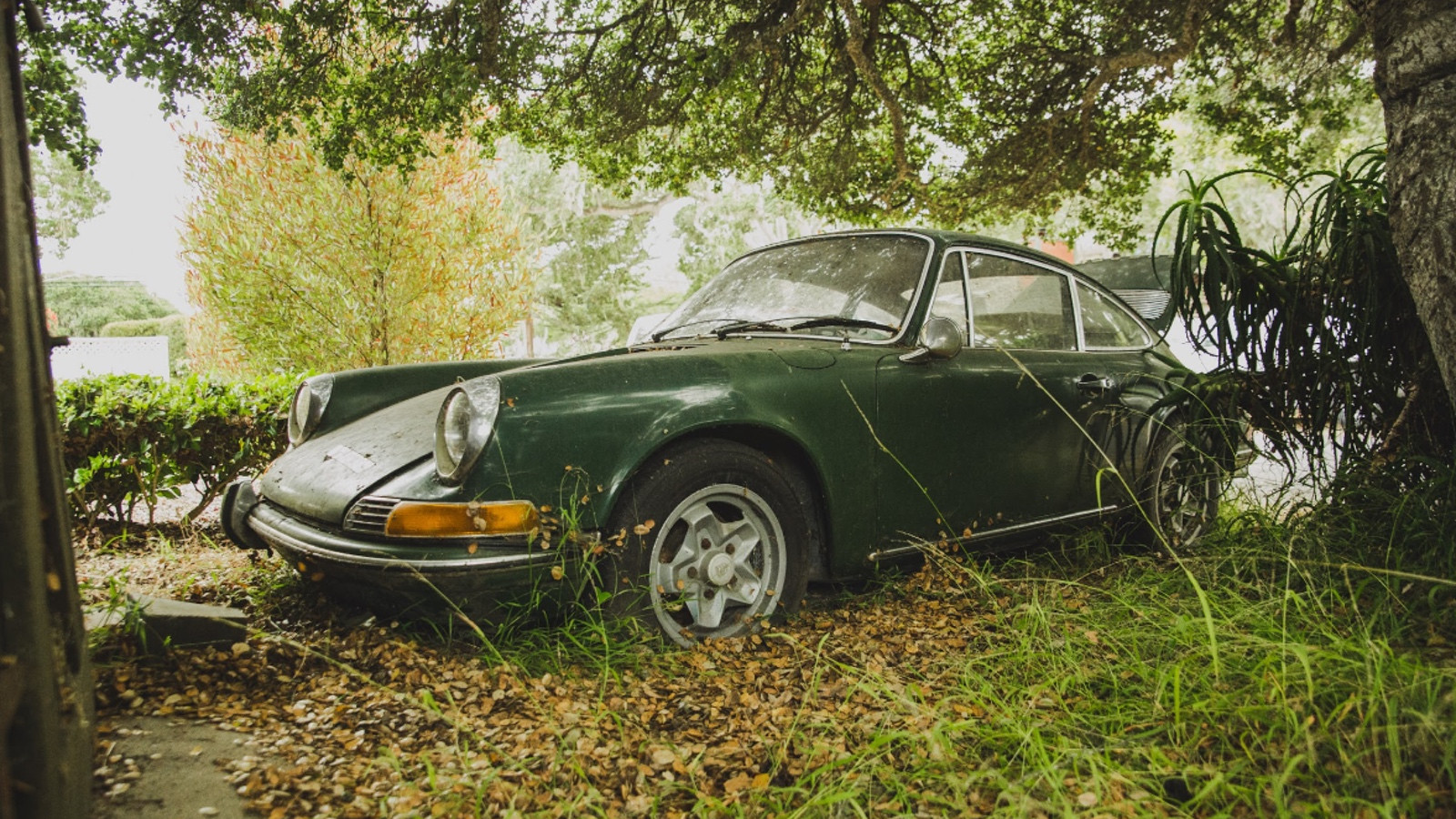 These forgotten Porsches were all found in barns