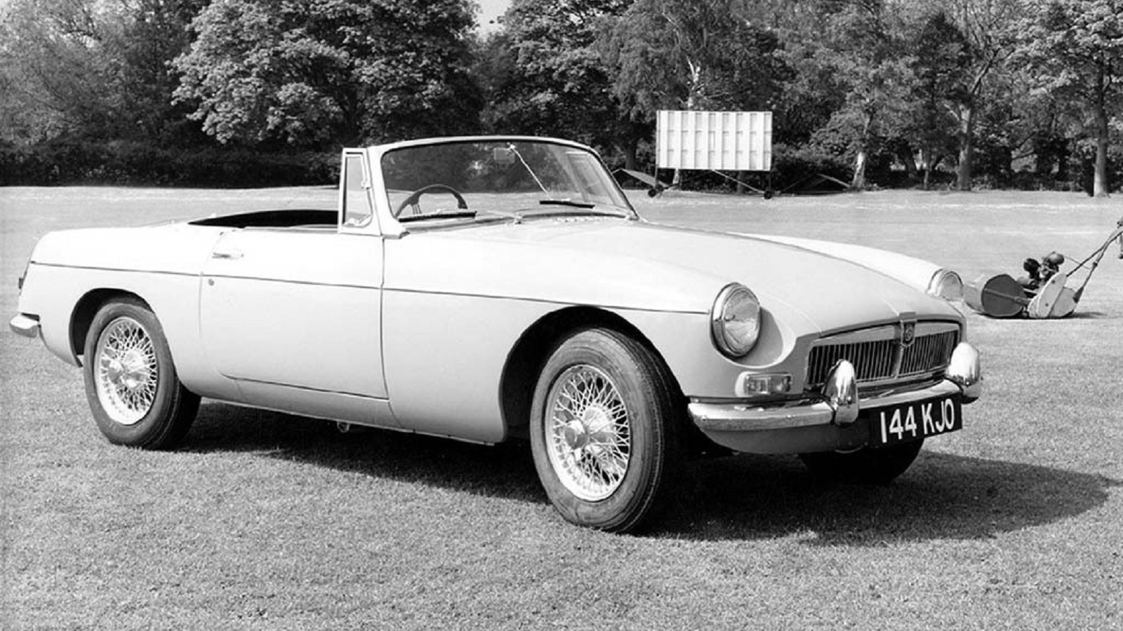 60 Years Of The MGB | Classic & Sports Car