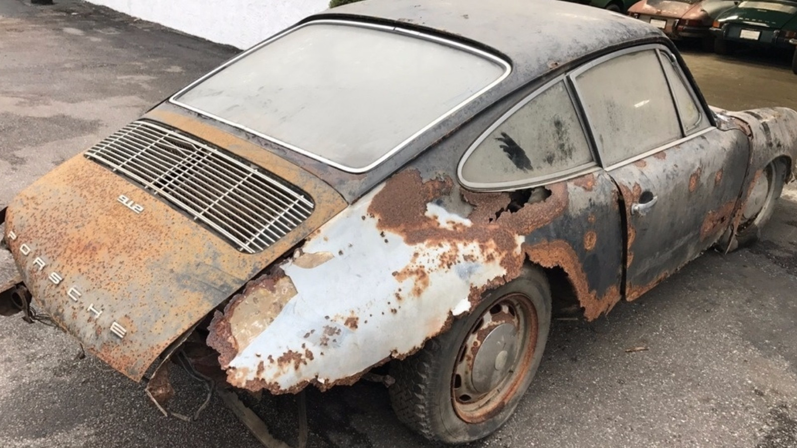 These forgotten Porsches were all found in barns