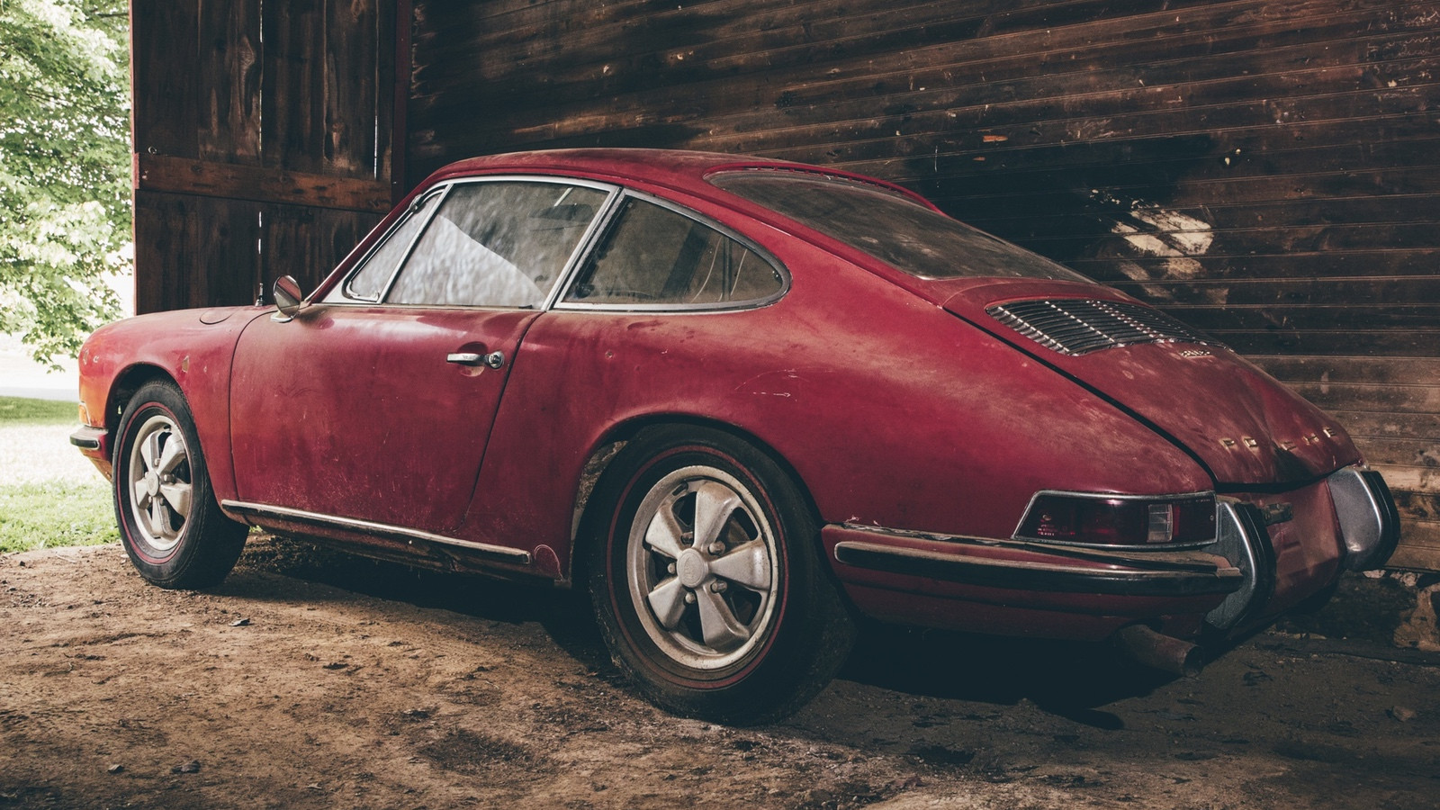 These forgotten Porsches were all found in barns