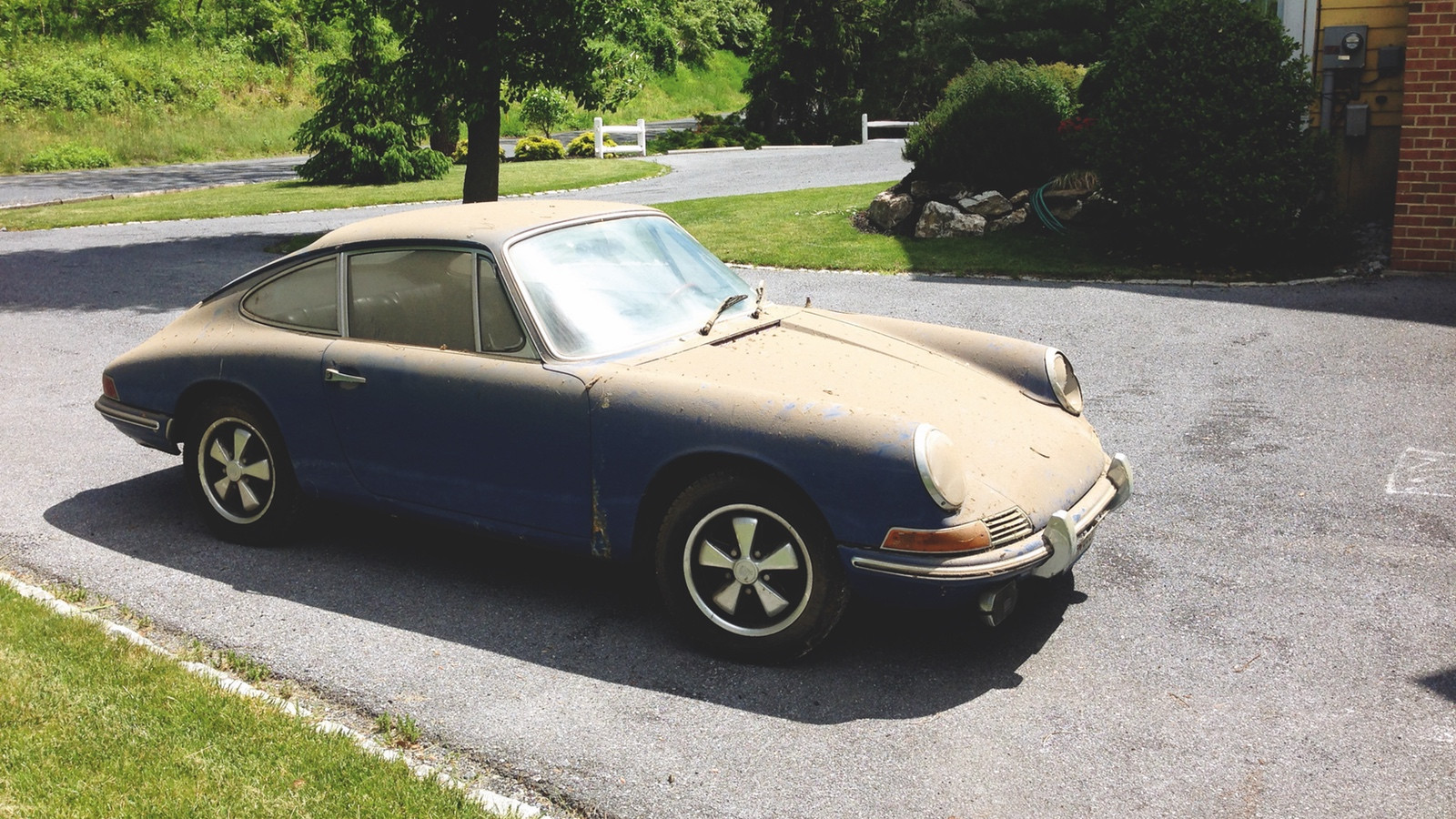 These forgotten Porsches were all found in barns