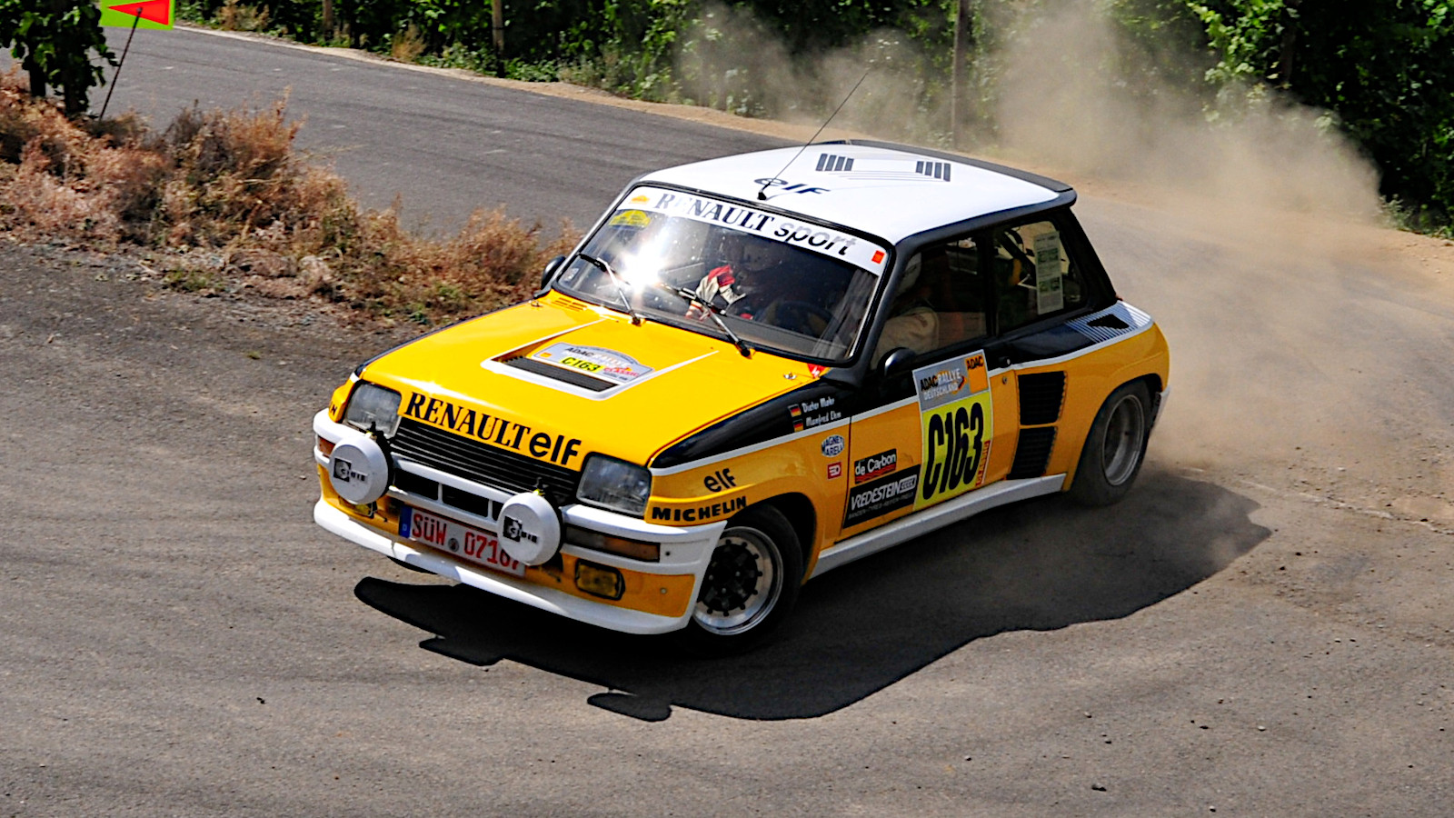 5 Turbo en rallye