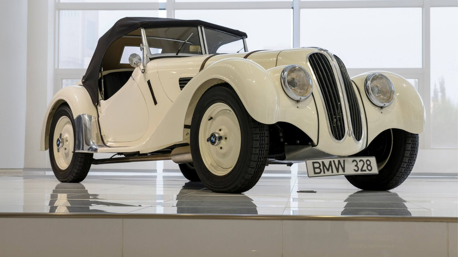 26 classic BMWs for sale ??? in one auction | Classic & Sports Car