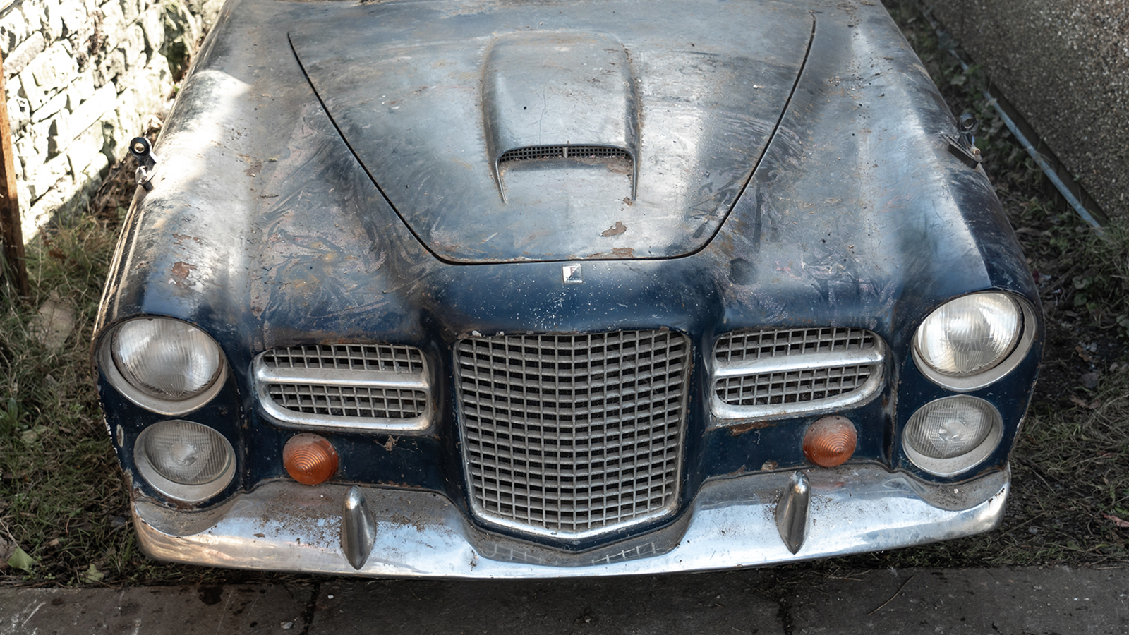 This barn-stored Facel Vega could be a tempting project