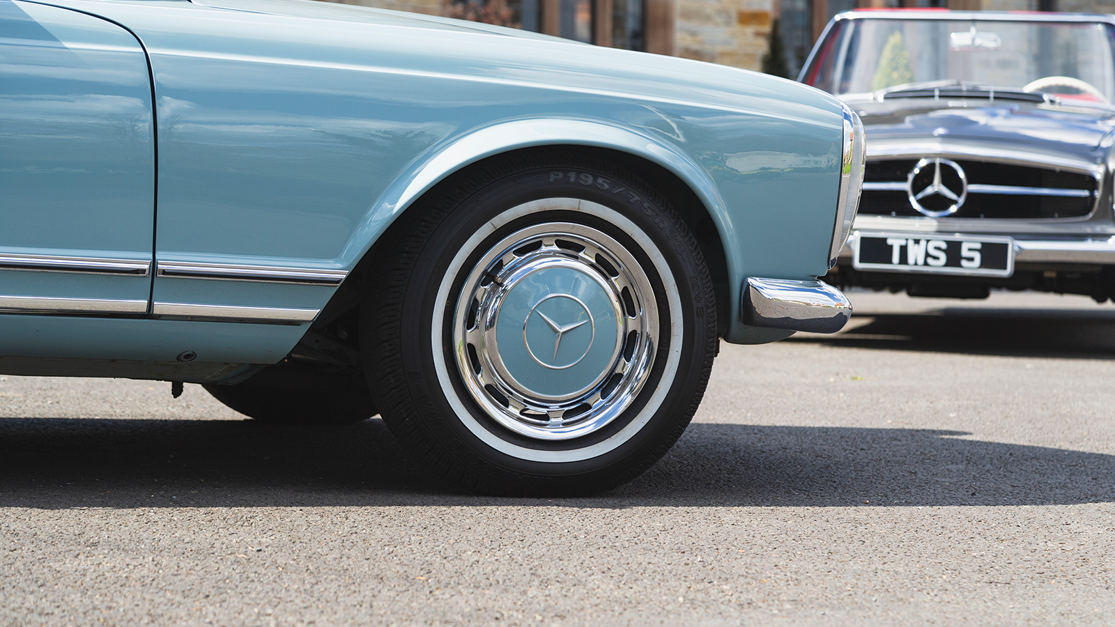 Mercedes-Benz SL Pagoda at 60