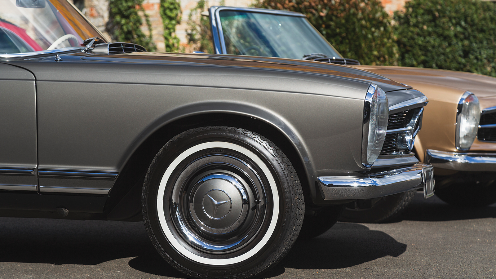 Mercedes-Benz SL Pagoda at 60