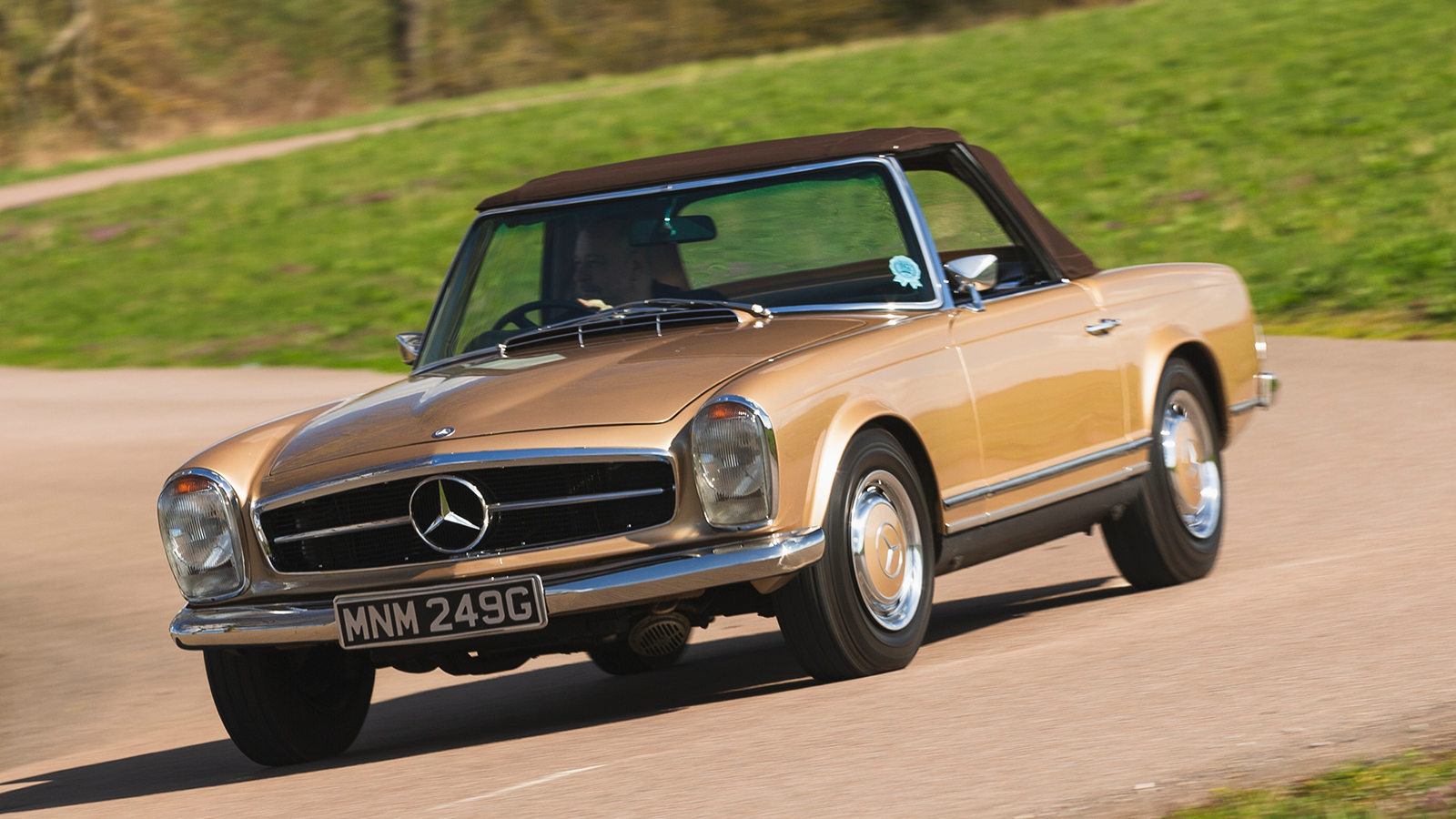 Mercedes-Benz SL Pagoda at 60