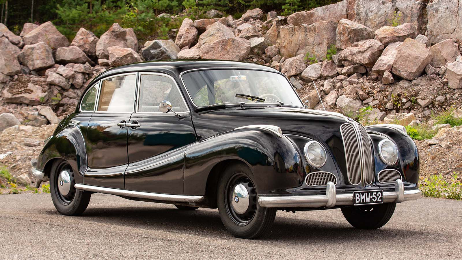 20 classic BMWs for sale in no-reserve auction