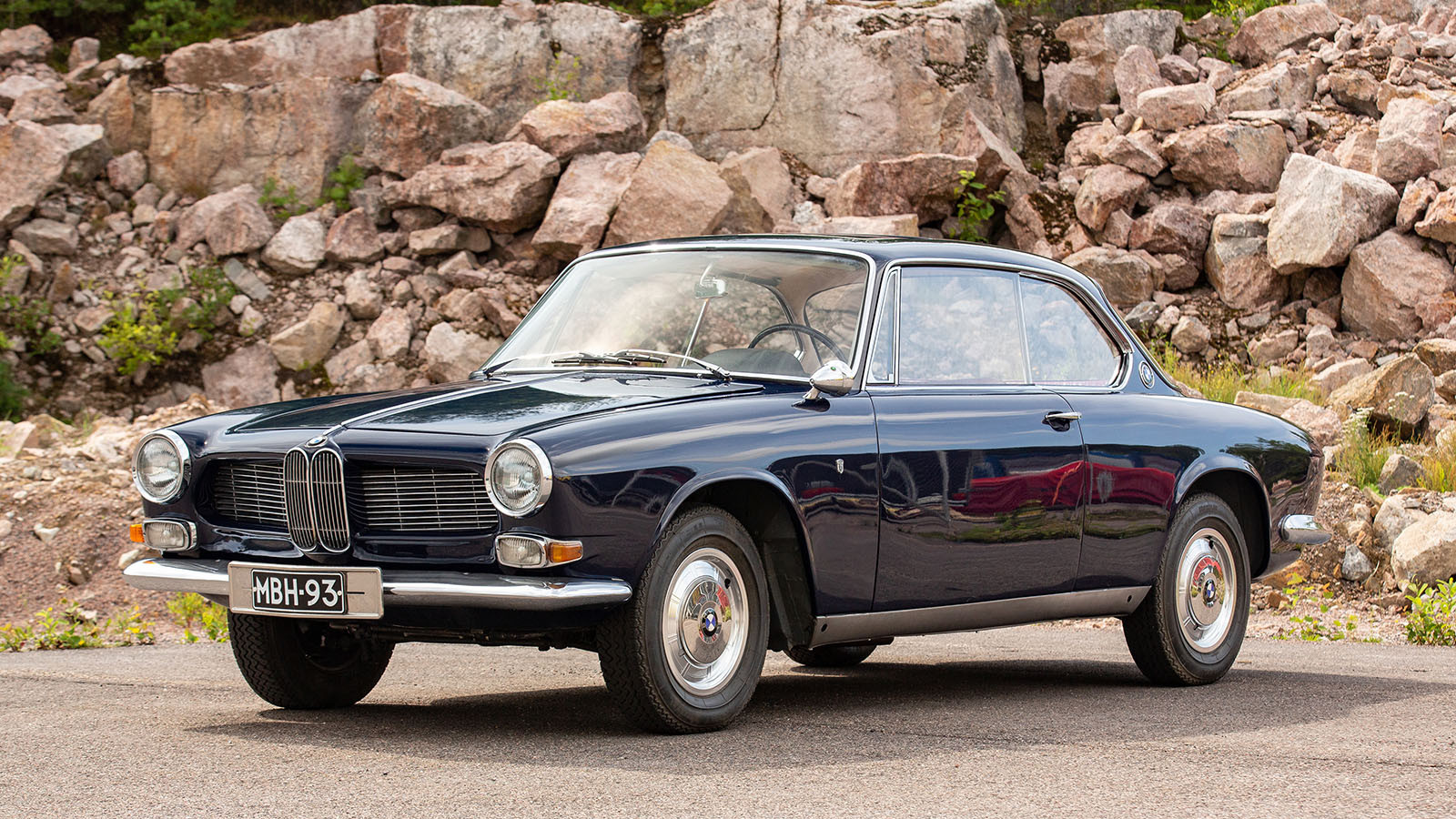 20 classic BMWs for sale in no-reserve auction