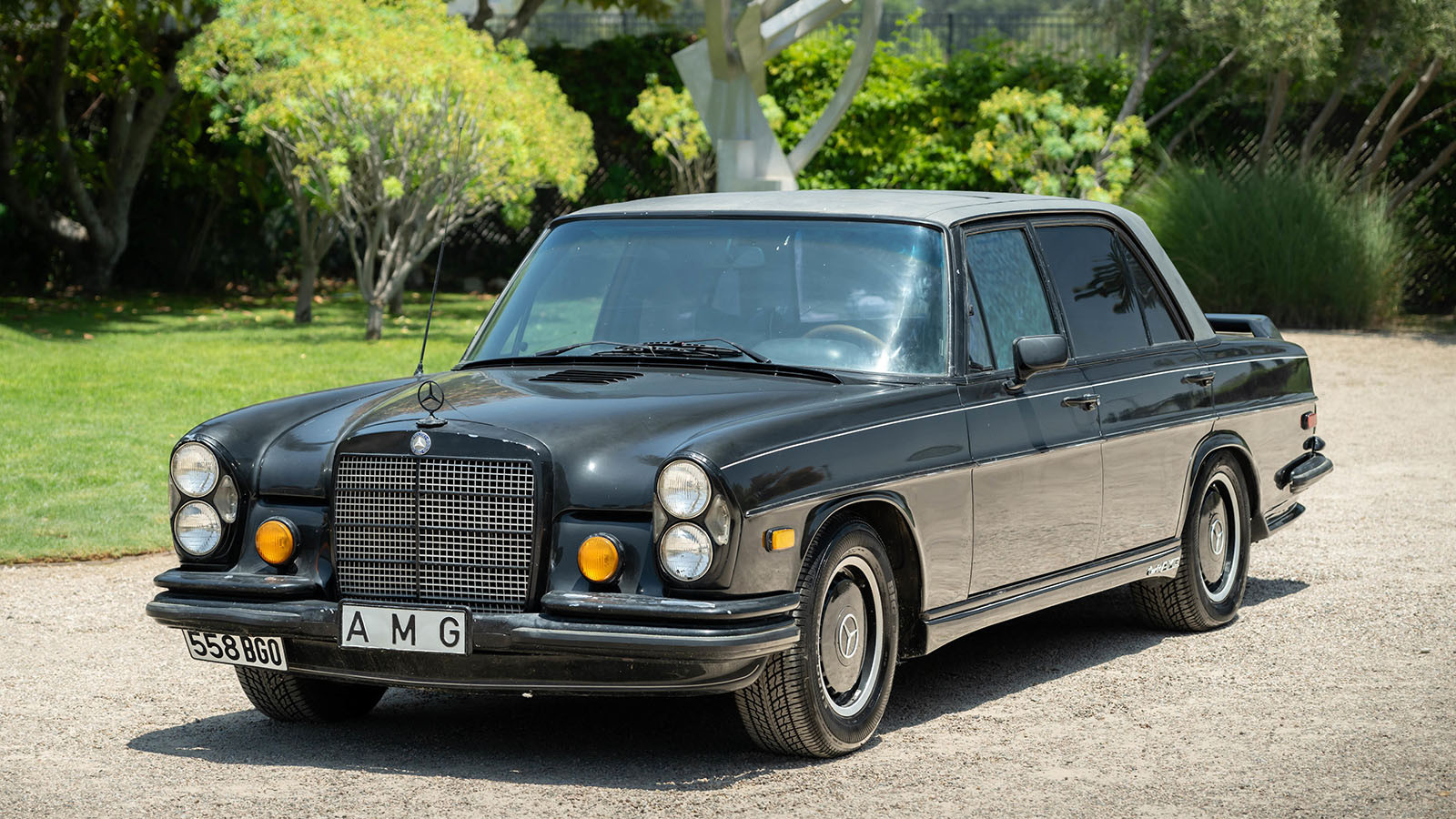 17 rare Mercedes-Benz cars in no-reserve sale