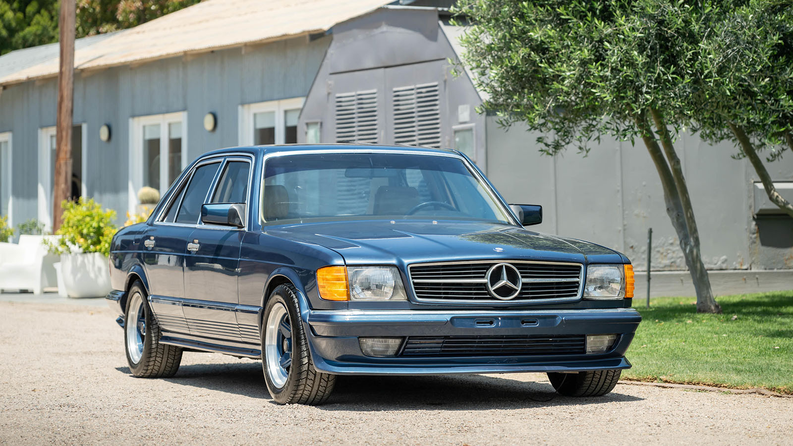 17 rare Mercedes-Benz cars in no-reserve sale