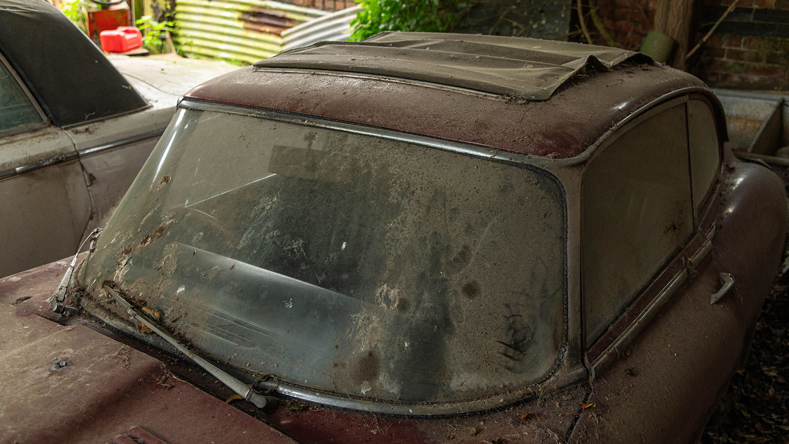 Barn-find Jaguar E-type for sale