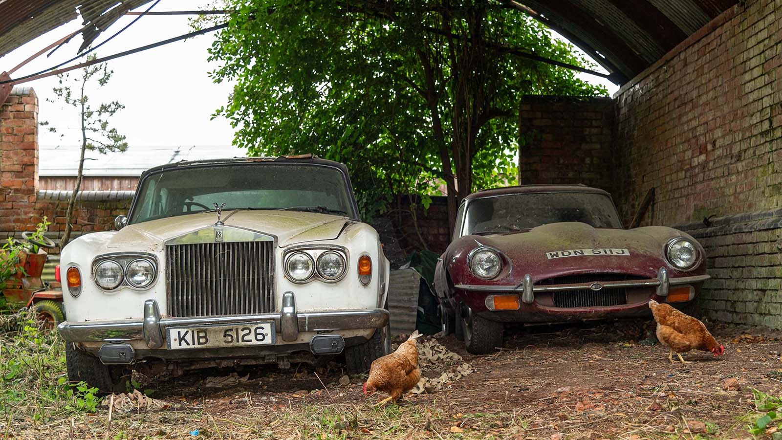 Barn-find Jaguar E-type for sale