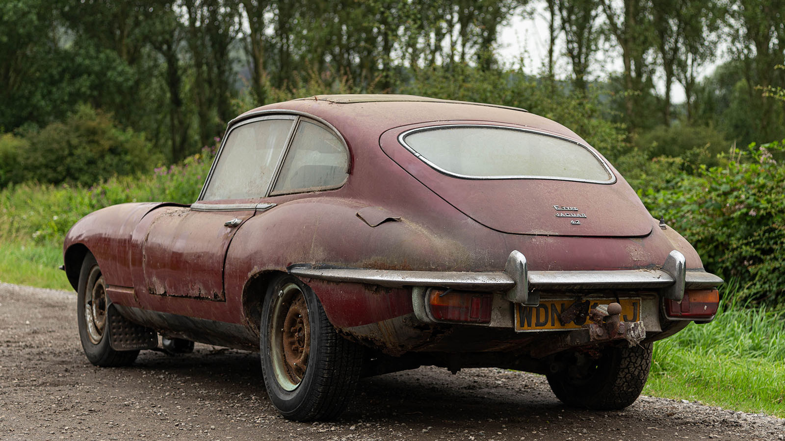 Barn-find Jaguar E-type for sale