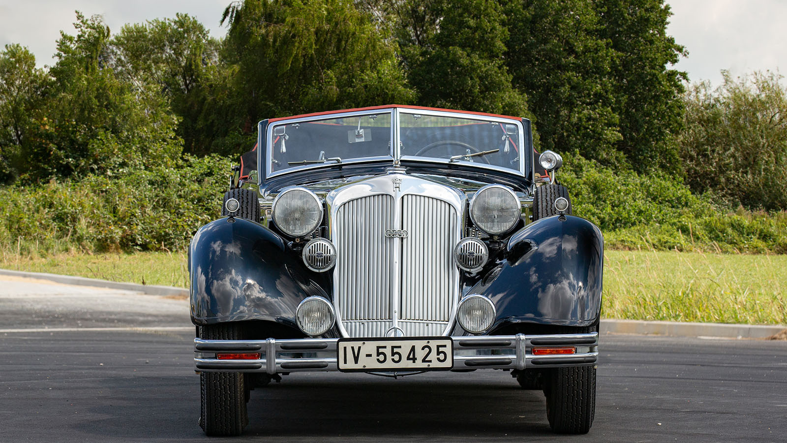 Horch 853 Cabriolet de 1937 (estimativa: 180 000-280 000 euros)