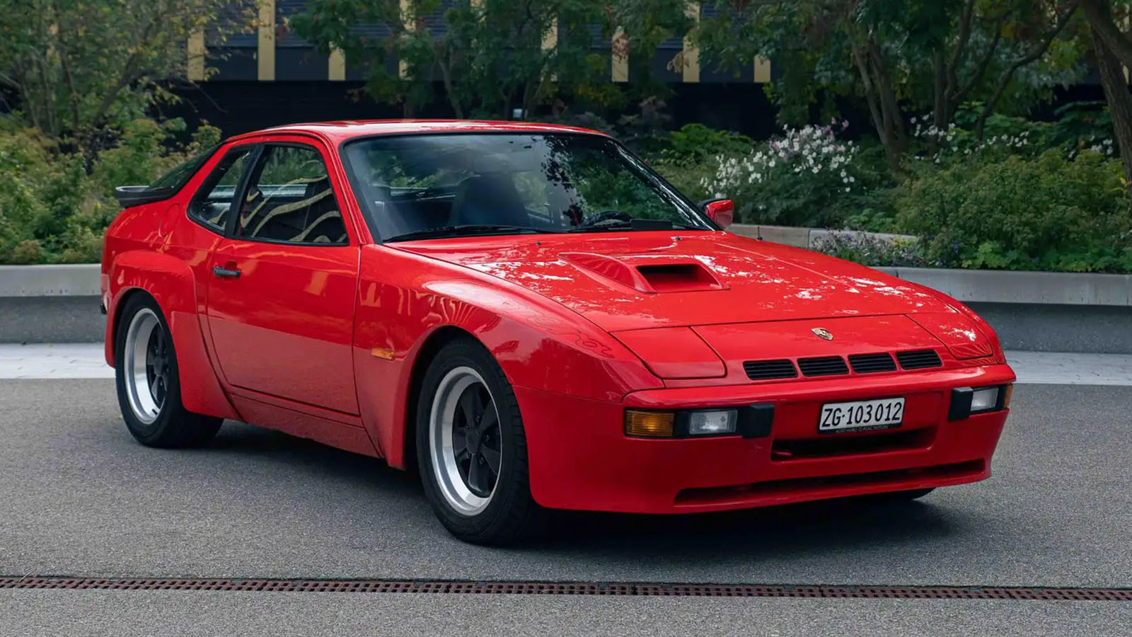 28 stunning cars in the Classic Motor Show sale