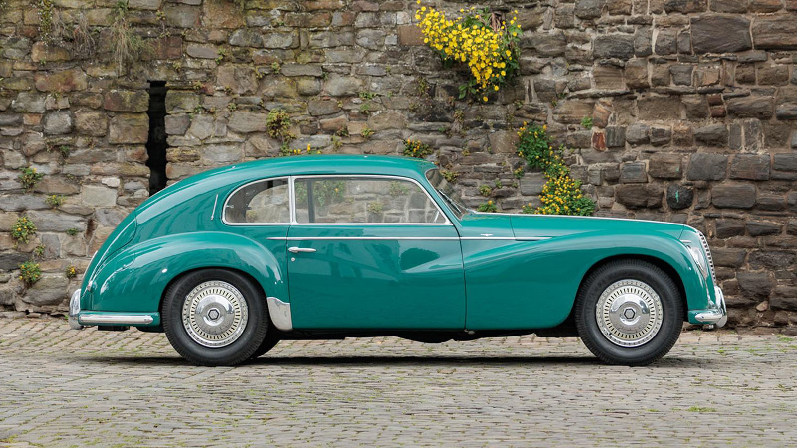 10 amazing classics in the Concours of Elegance sale