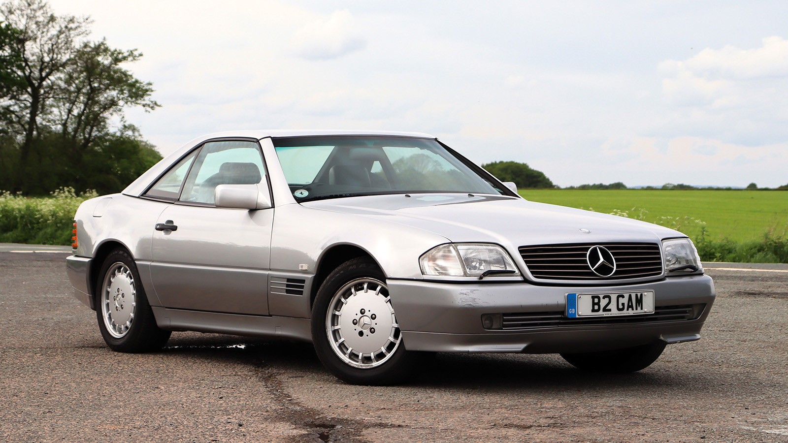 Stirling Moss’ Mercedes-Benz 500SL is for sale