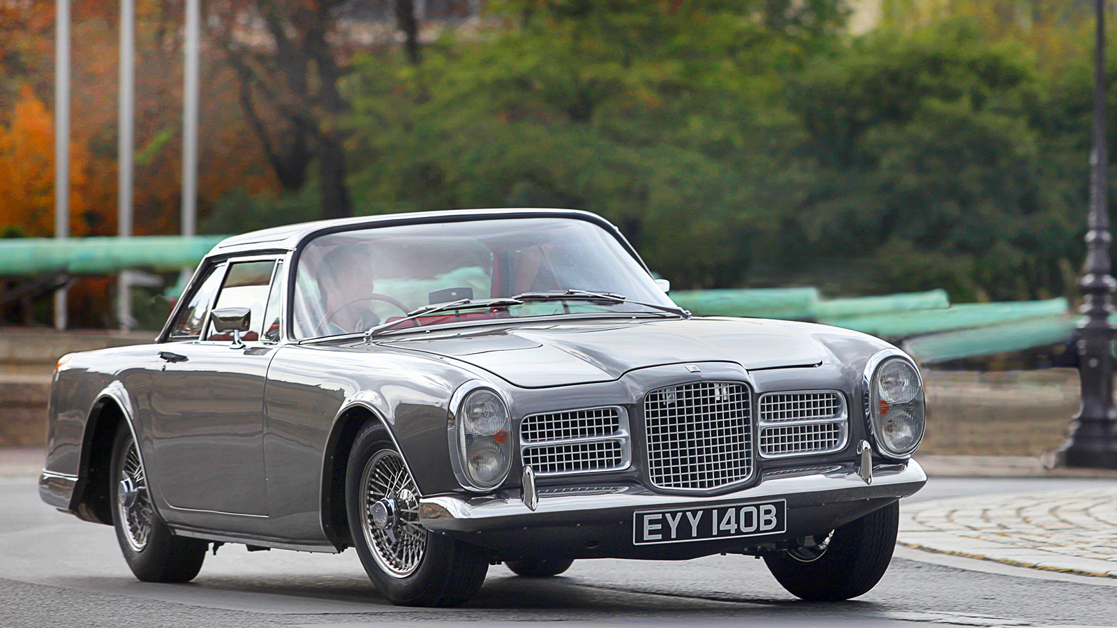 9. Facel Vega