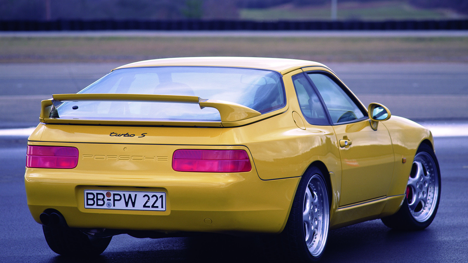 Porsche 968 turbo S